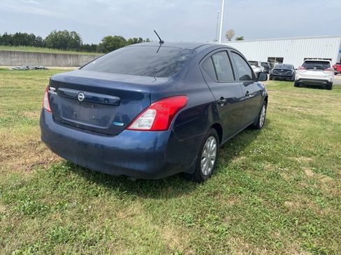 Used 2013 Nissan Versa S image 4