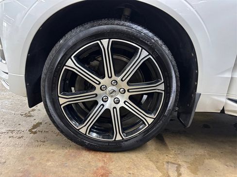 Used 2021 Volvo XC60 T6 Inscription image 36