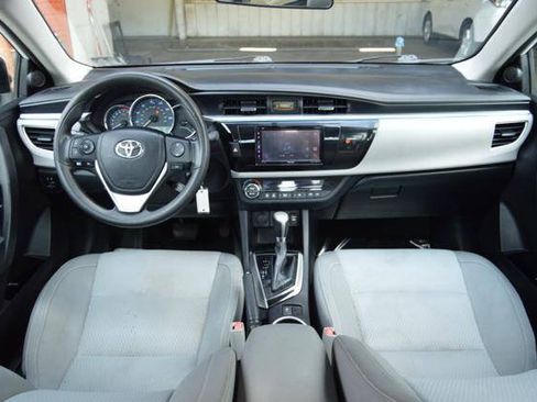 Used 2015 Toyota Corolla LE FWD image 45