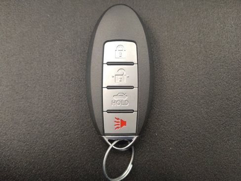 Used 2024 Nissan Altima 2.5 SV FWD image 32