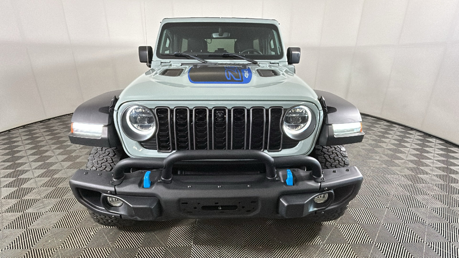 Used 2023 Jeep Wrangler Unlimited Rubicon 4xe AWD/4WD image 9