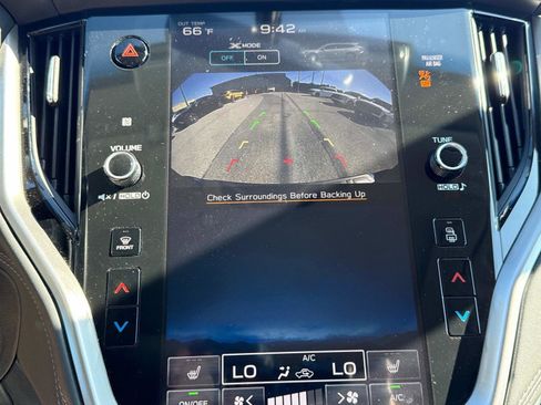 Used 2022 Subaru Outback Premium image 5