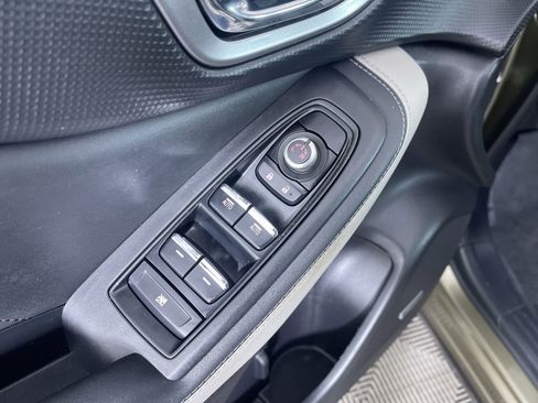 Used 2023 Subaru Forester Limited image 13