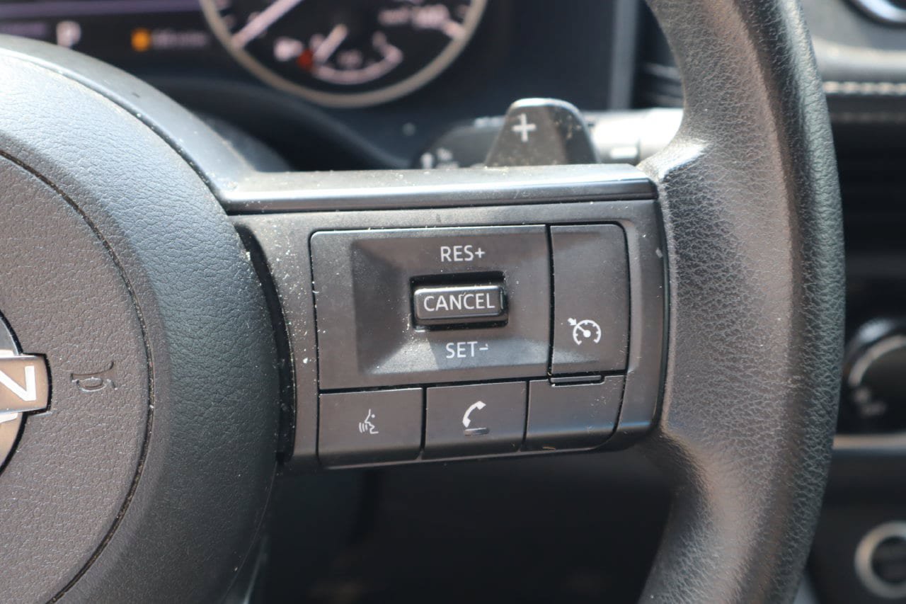 Used 2023 Nissan Rogue S FWD image 13