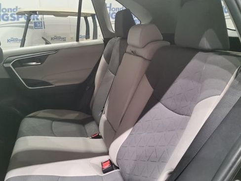 Used 2024 Toyota RAV4 XLE FWD image 22