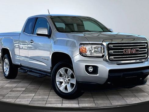 Used 2018 GMC Canyon SLE w/ SLE Convenience Package AWD/4WD image 3