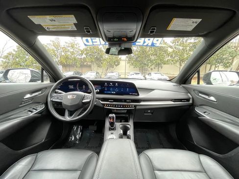 Used 2024 Cadillac XT4 Premium Luxury FWD image 29