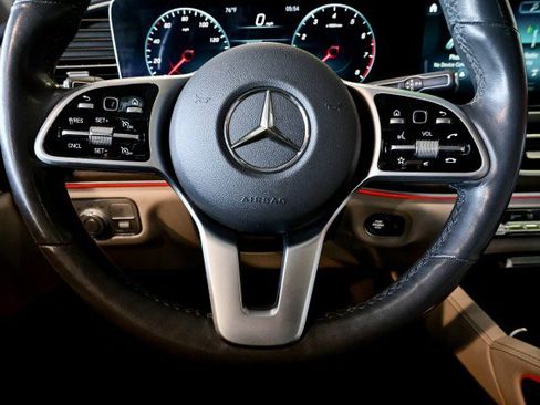 Used 2020 Mercedes-Benz GLE 350 4MATIC w/ Premium Package image 30