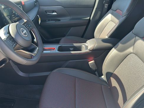 New 2026 Nissan Kicks SR image 10