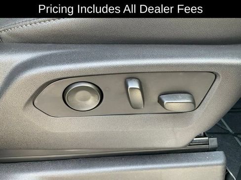 Used 2023 Chevrolet Silverado 1500 LTZ w/ LTZ Convenience Package II AWD/4WD image 20