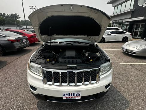 Used 2011 Jeep Grand Cherokee Overland AWD/4WD image 44