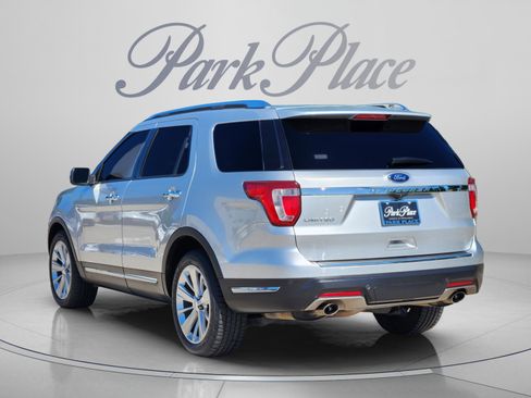 Used 2019 Ford Explorer Limited w/ Class III Trailer Tow Package FWD image 3