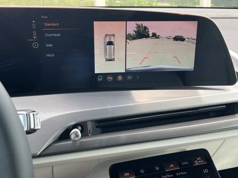 New 2026 Cadillac Vistiq Luxury AWD/4WD image 30
