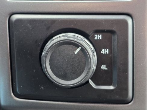 Used 2016 Ford F150 XLT w/ Trailer Tow Package image 12