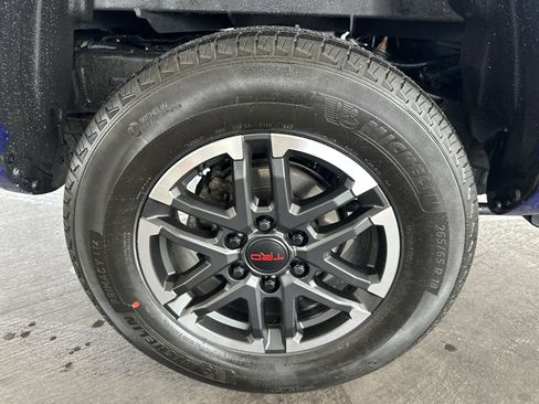 Used 2024 Toyota Tacoma TRD Sport w/ TRD Sport Upgrade Package image 19