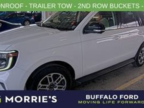 Used 2025 Ford Expedition Active image 1