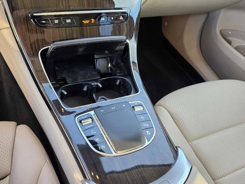 Certified 2022 Mercedes-Benz GLC 300 image 20