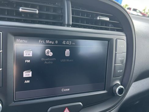 Used 2024 Kia Soul LX w/ Option Group 015 FWD image 30