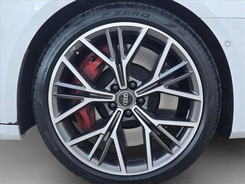 Certified 2025 Audi S7 Prestige w/ Prestige Package image 9