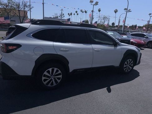 Used 2024 Subaru Outback Premium image 18