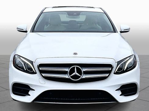 Used 2018 Mercedes-Benz E 300 image 4