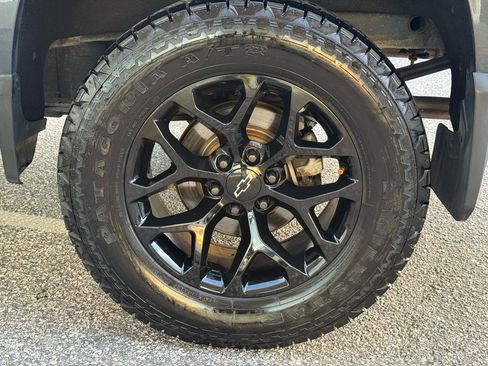 Used 2021 Chevrolet Silverado 1500 LT Trail Boss w/ Bed Protection Package image 21