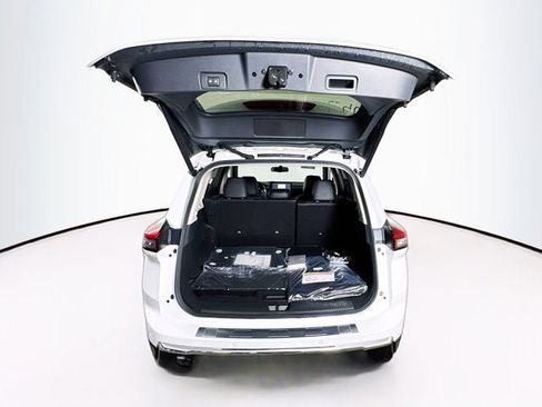 New 2026 Nissan Rogue Platinum w/ Platinum Premium Package image 25