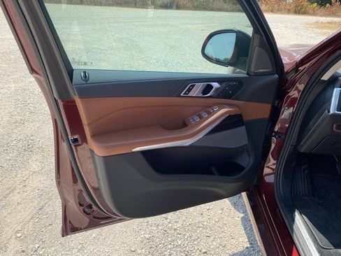 Used 2025 BMW X7 xDrive40i AWD/4WD image 24