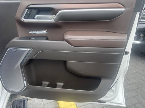 Used 2025 GMC Sierra 1500 Denali image 32