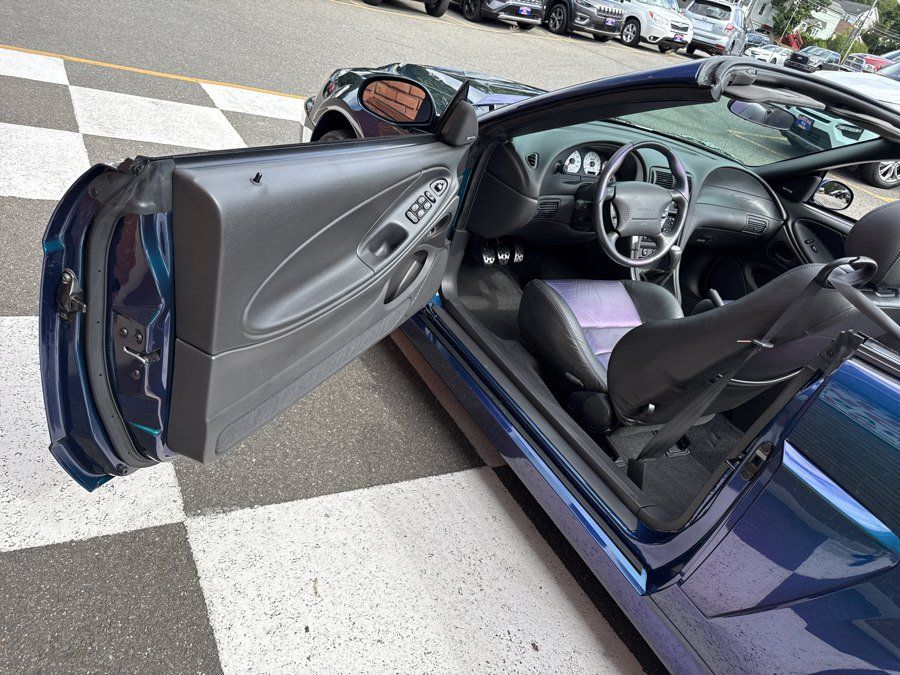 Used 2004 Ford Mustang Cobra RWD image 27