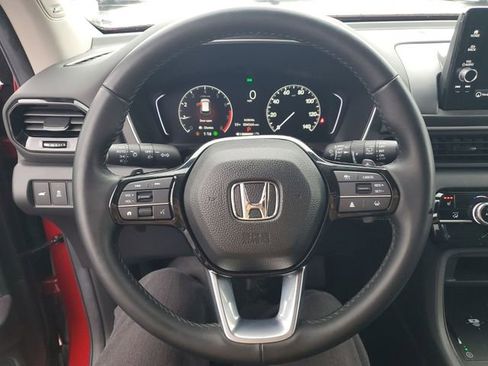 Used 2025 Honda Pilot Touring image 31