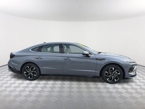 Used 2024 Hyundai Sonata SEL FWD image 17