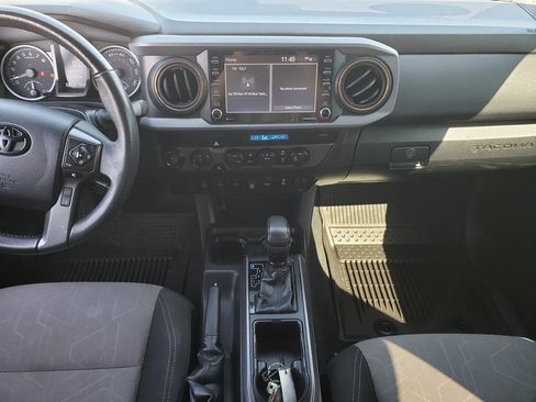 Used 2022 Toyota Tacoma TRD Sport image 17