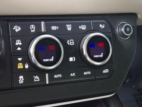 Used 2020 Land Rover Defender 110 HSE image 26