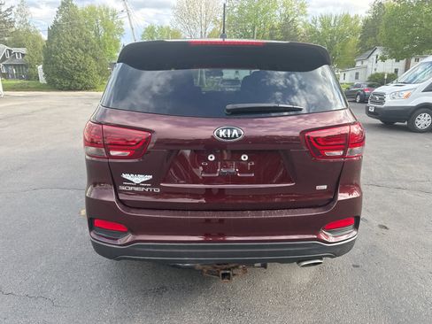 Used 2019 Kia Sorento FWD image 4