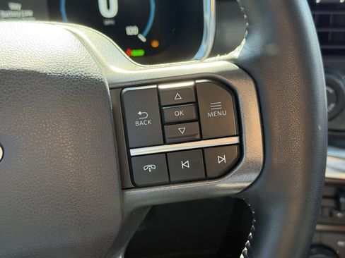 Used 2023 Ford F150 Lariat w/ Equipment Group 502A High image 17