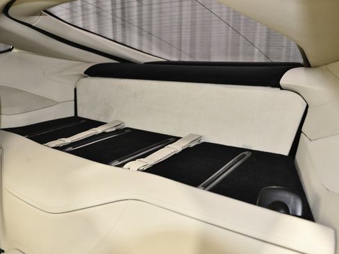 Used 2015 Ferrari F12 Berlinetta image 16