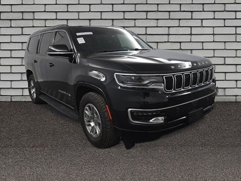 Used 2024 Jeep Wagoneer 4WD image 1