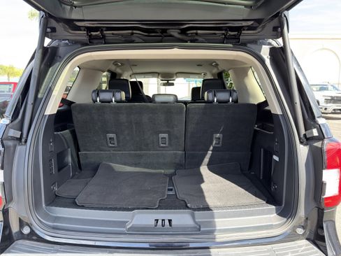 Used 2024 Ford Expedition XLT AWD/4WD image 15