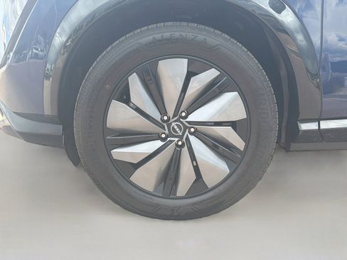 Used 2024 Nissan Ariya AWD image 11