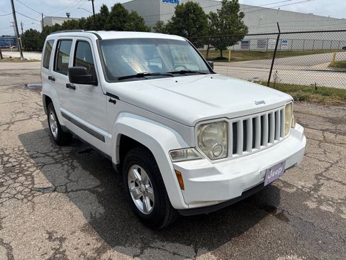 Used 2012 Jeep Liberty Sport RWD image 1