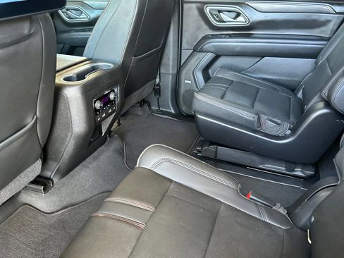 Certified 2022 Chevrolet Suburban RST w/ Sport Performance Package AWD/4WD image 13