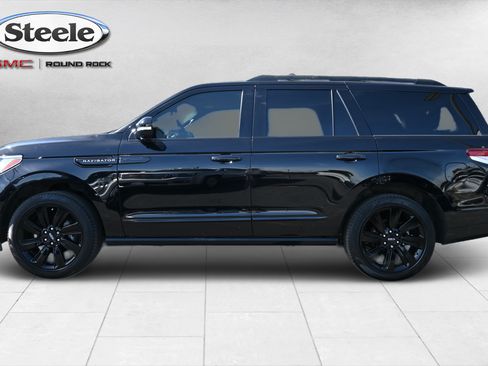 Used 2023 Lincoln Navigator Reserve AWD/4WD image 4