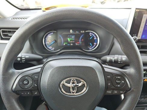 Used 2024 Toyota RAV4 XLE image 22