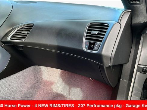 Used 2015 Chevrolet Corvette Z06 w/ 3LZ Preferred Equipment Group image 24