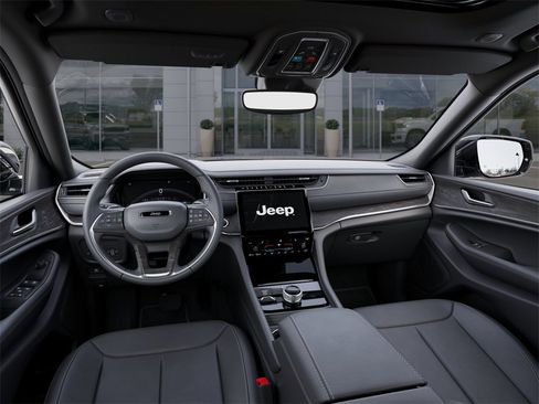 New 2025 Jeep Grand Cherokee Limited w/ MOPAR Finishing Package image 14