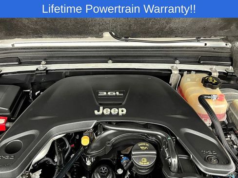 Used 2019 Jeep Wrangler Unlimited Rubicon image 42