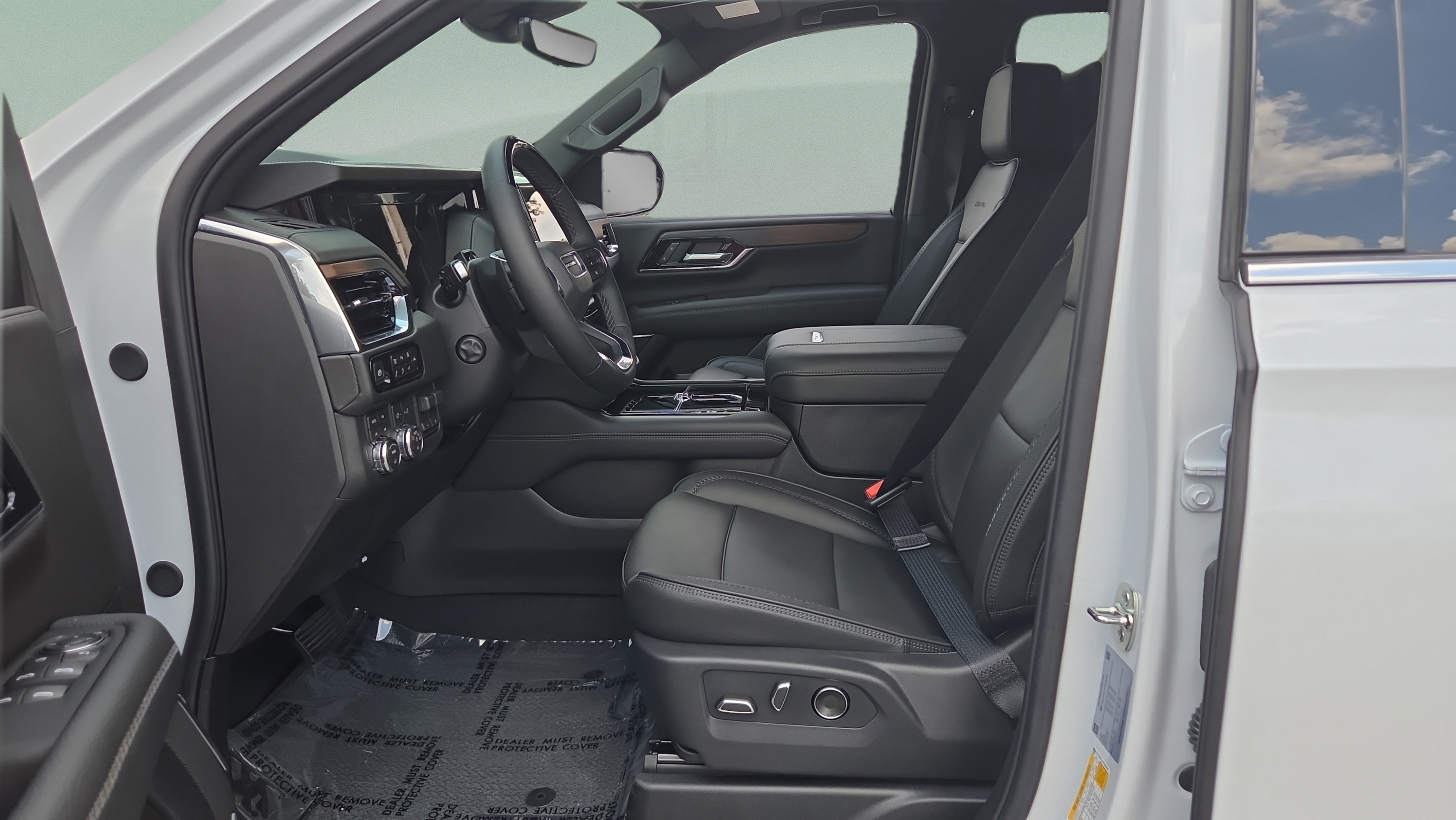 New 2026 GMC Yukon Denali w/ Denali Reserve Package AWD/4WD image 9