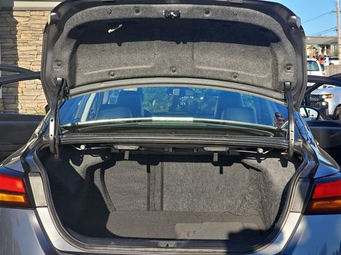 Used 2023 Nissan Altima 2.5 SR image 12