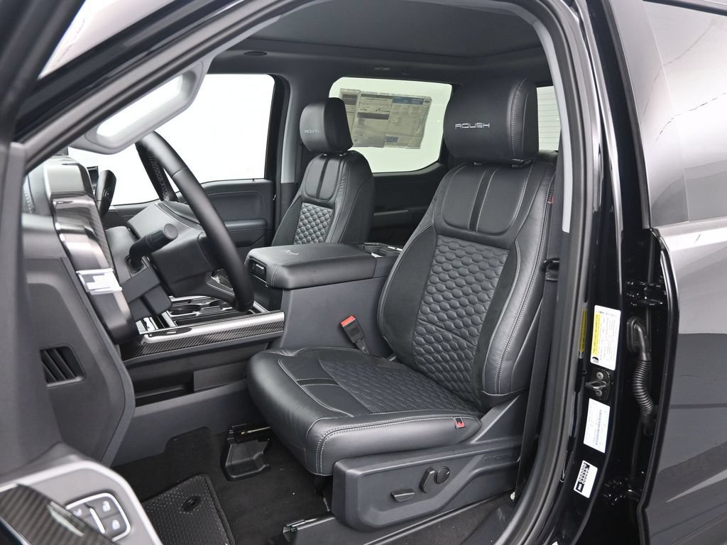 New 2026 Ford F250 Lariat w/ Black Appearance Package AWD/4WD image 10